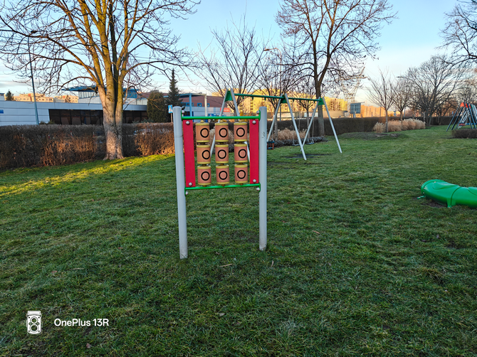 Test OnePlus 13R vs OnePlus 12. Lepszy nowy model czy ceniony ex-flagowiec? Porównanie smartfonów z układem Snapdragon 8 Gen 3 [nc1]