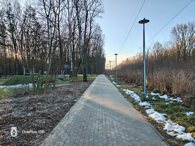 Test OnePlus 13R vs OnePlus 12. Lepszy nowy model czy ceniony ex-flagowiec? Porównanie smartfonów z układem Snapdragon 8 Gen 3 [nc1]