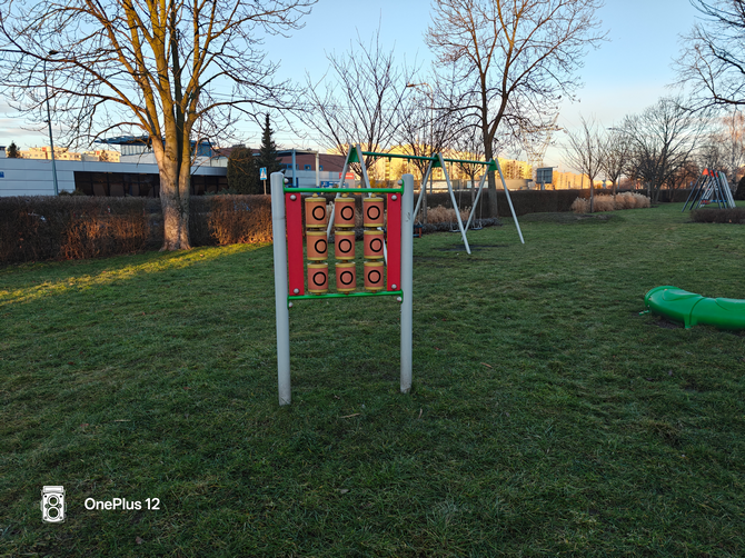Test OnePlus 13R vs OnePlus 12. Lepszy nowy model czy ceniony ex-flagowiec? Porównanie smartfonów z układem Snapdragon 8 Gen 3 [nc1]