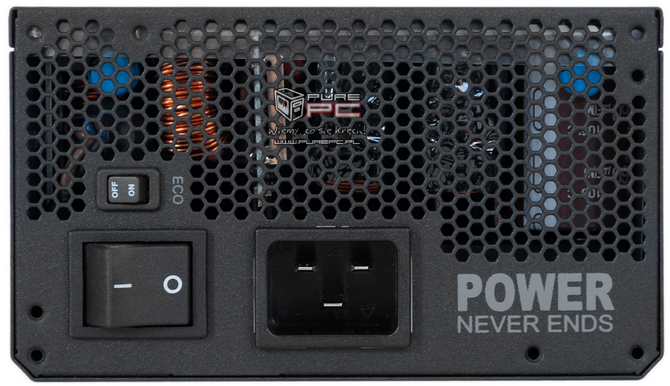 Test zasilacza FSP Mega Ti 1650 W - Jest naprawdę MEGA! Certyfikat 80PLUS Titanium, standard ATX 3.1 i dwie wtyczki 12V-2x6 [nc1]