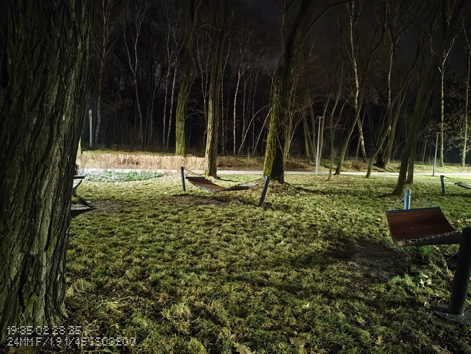 Test Nothing Phone (3a) Pro vs Nothing Phone (3a). Porównujemy aparaty fotograficzne smartfonów ze średniej półki cenowej [nc26]