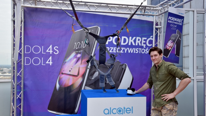 Alcatel Idol 4 i Idol 4S - smartfony z goglami VR w zestawie [5]