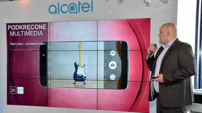 Alcatel Idol 4 i Idol 4S - smartfony z goglami VR w zestawie [10]