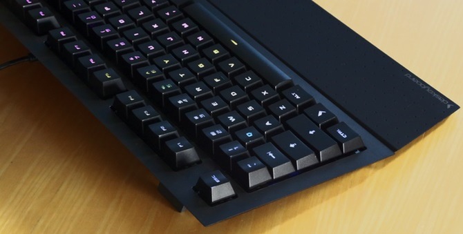 Das Keyboard 5Q wyświetli alerty systemowe na klawiaturze [4]