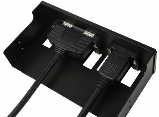 MSI VR Boost Kit - panel z portami USB 3.0 i HDMI 1.4 [3]