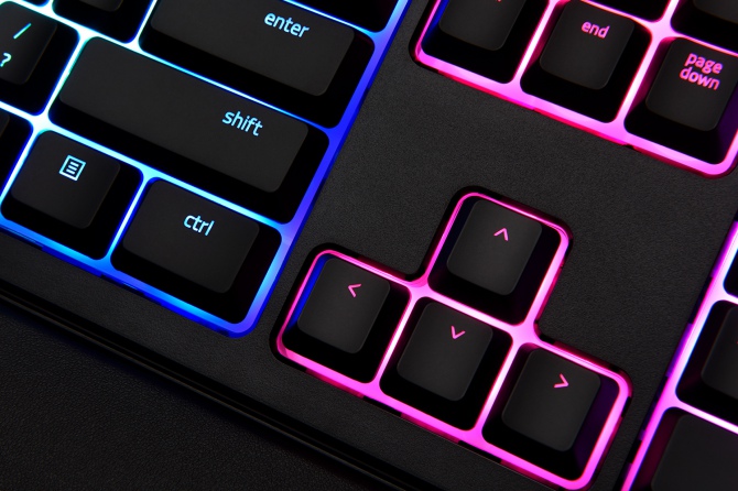 Razer Ornata - Klawiatura membranowa udająca mechaniczną [1]