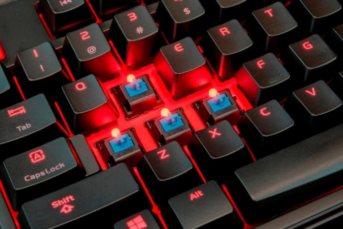 Klawiatura mechaniczna Tt eSports Meka Pro z Cherry MX [3]