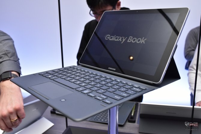 Samsung prezentuje Galaxy Book, czyli hybrydę z Windowsem 10 [6]