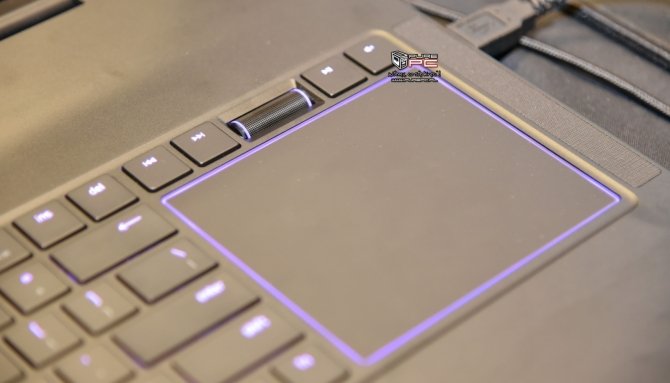 Laptopy Razer Blade Pro oraz Stealth pokazane na IEM 2017 [5]