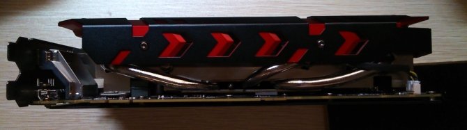 Dwuipółslotowy PowerColor RX 580 Red Devil Golden Sample [1]