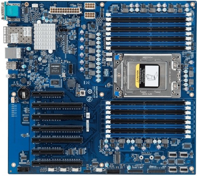 Gigabyte MZ30-AR0 - płyta główna dla procesorów AMD EPYC [2]