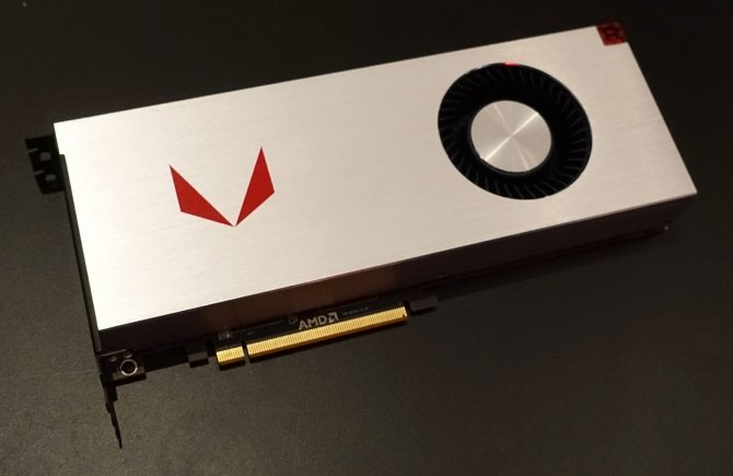 AMD Radeon RX Vega pozuje do zdjęć w dwóch różnych wersjach [1]