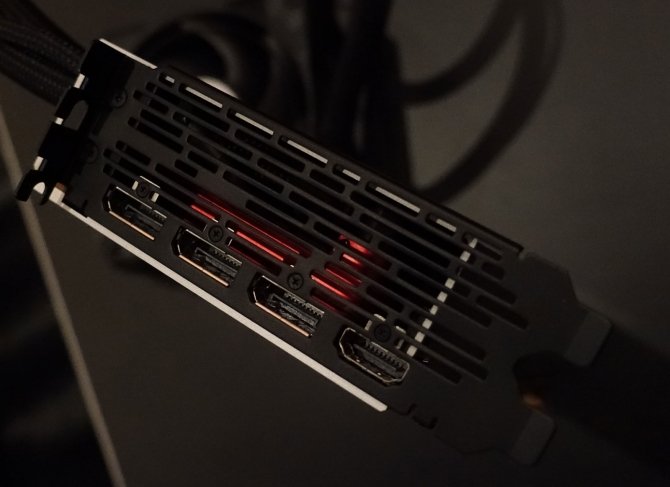 AMD Radeon RX Vega pozuje do zdjęć w dwóch różnych wersjach [4]