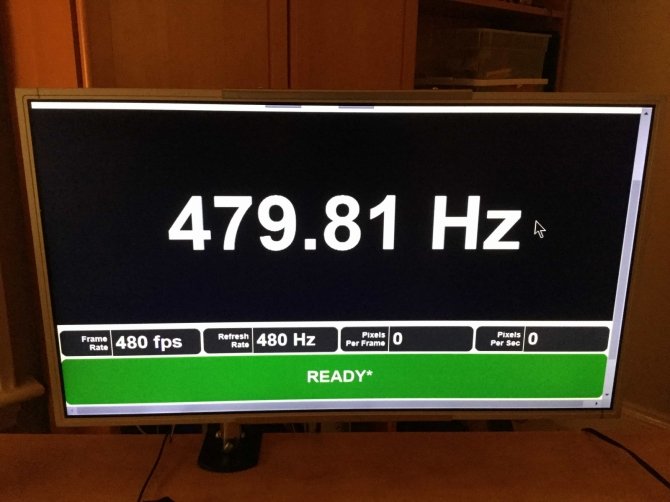 Prototyp monitora z częstotliwością odświeżania 480 Hz [1]
