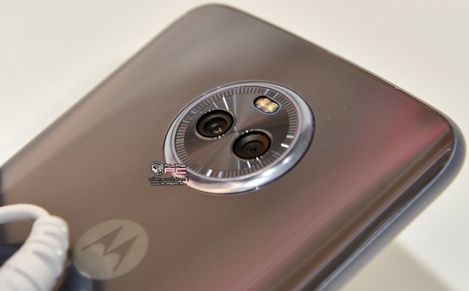 Motorola Moto X4 pojawi się w wersji Android One [3]