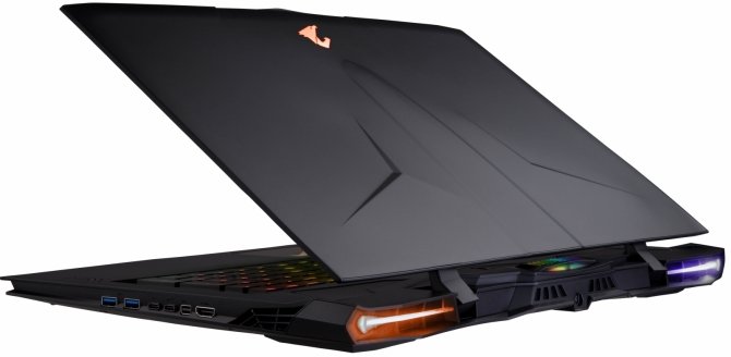 Gigabyte prezentuje laptopa Aorus X9 z GeForce GTX 1070 SLI [1]