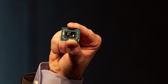 AMD oficjalnie prezentuje układy Ryzen Mobile dla notebooków [2]
