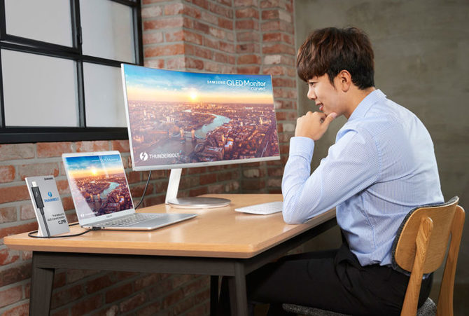 Samsung CJ791 - nowy monitor QLED z portem Thunderbolt 3 [4]