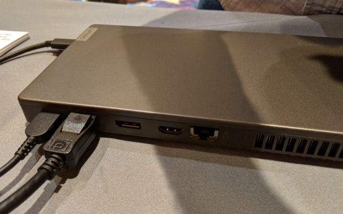CES 2018: Lenovo Thunderbolt 3 Docking z kartą GTX 1050 [3]