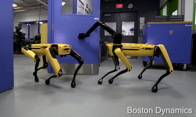 Boston Dynamics uczy robo-psa otwierać drzwi. A co z piwem? [1]