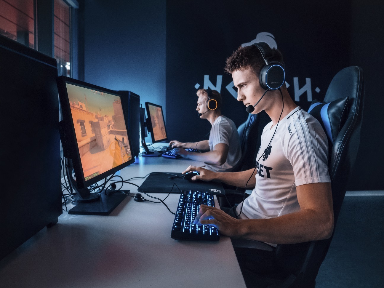 Steelseries Arctis Pro Sluchawki Gamingowe Z Hi Res Audio Purepc Pl