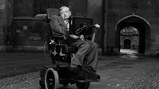 Genialny astrofizyk Stephen Hawking zmarł w wieku 76 lat [3]