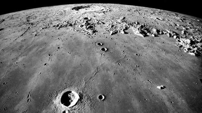 NASA pokazuje ślady stóp na Księżycu - a wszystko to w 4K [2]