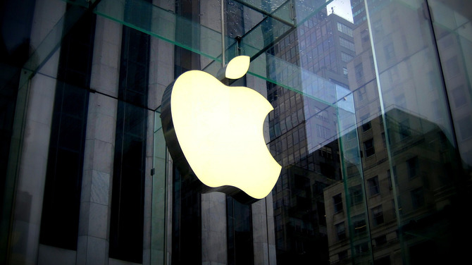 Apple pierwszą firmą na świecie o wartości biliona dolarów [2]