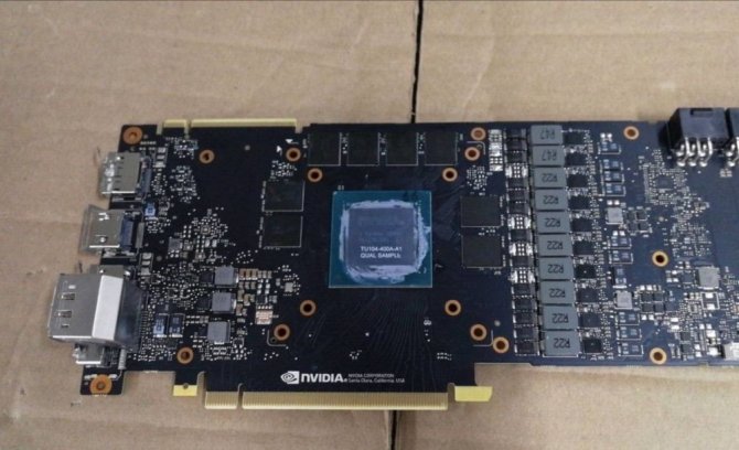 NVIDIA GeForce RTX 2080 z rdzeniem TU104-400-A1 i pamięcią GDDR6 [1]