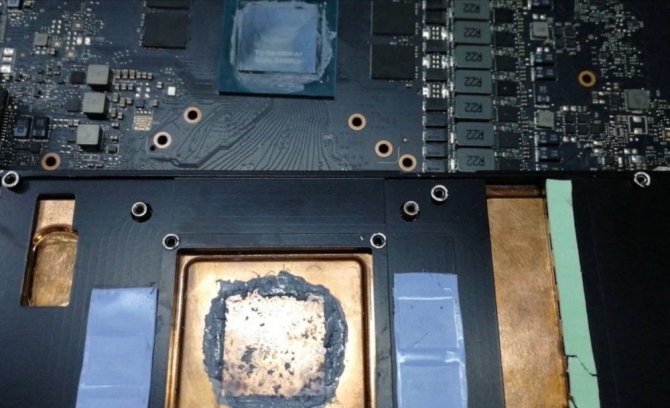 NVIDIA GeForce RTX 2080 z rdzeniem TU104-400-A1 i pamięcią GDDR6 [2]