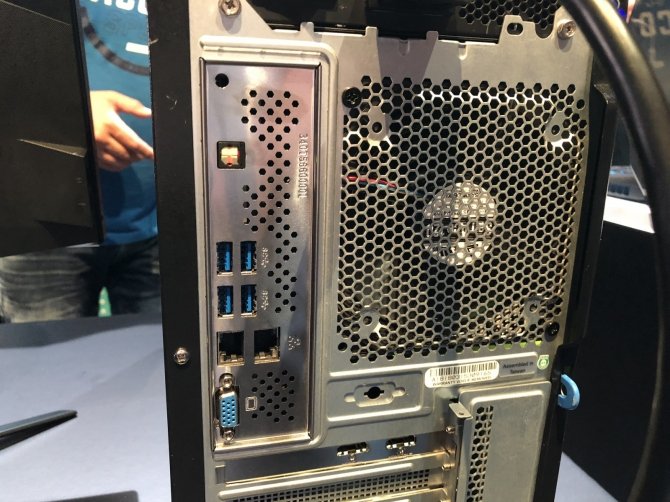 Acer odświeża desktopy Orion o nowe karty GeForce RTX 20x0 [11]
