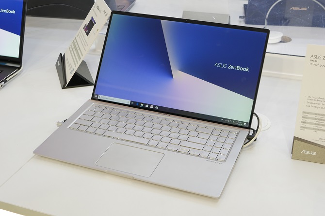 ASUS prezentuje odświeżone ultrabooki Zenbook na 2018 / 2019 [nc7]