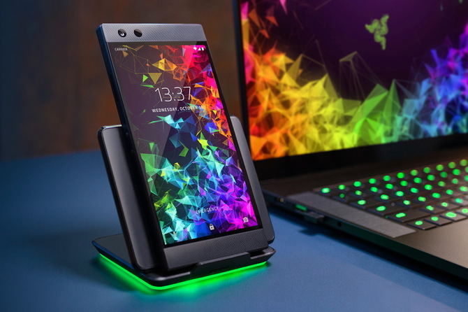 Razer Phone 2 - druga generacja smartfona dla graczy oficjalnie debiutuje [1]