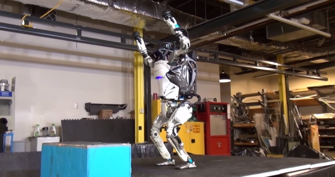 Boston Dynamics prezentuje najnowszego robota. Robi parkour [1]