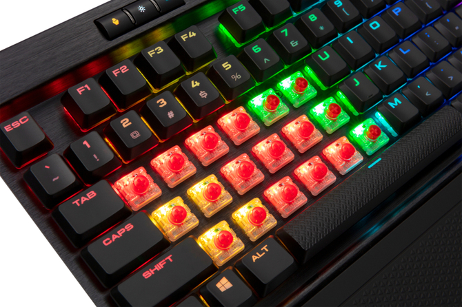  Corsair K70 RGB MK.2 z przełącznikami Cherry MX Low Profile [10]