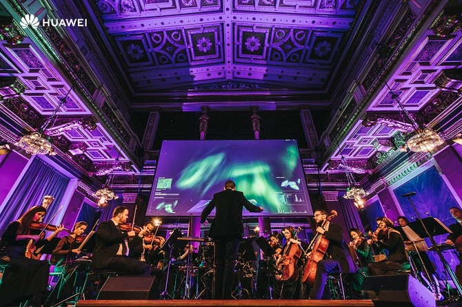 Huawei prezentuje koncert Sound of Light współtworzony przez AI [1]