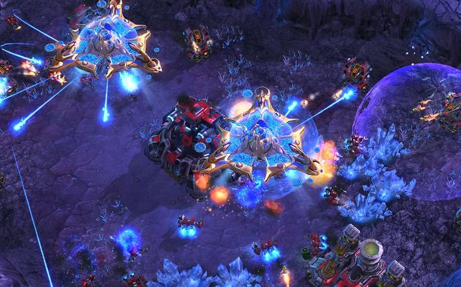 Sztuczna inteligencja pokonała profesjonalnych graczy StarCraft II [1]