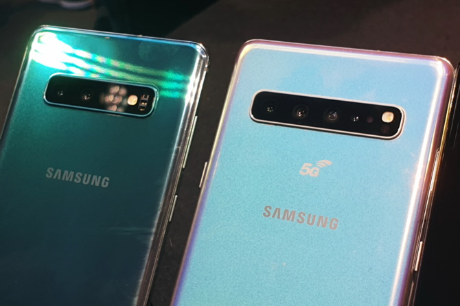 Samsung Galaxy S10 5G - flagowa wersja z poczwórnym aparatem [3]