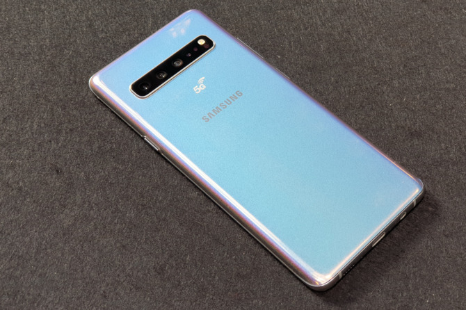 Samsung Galaxy S10 5G - flagowa wersja z poczwórnym aparatem [4]