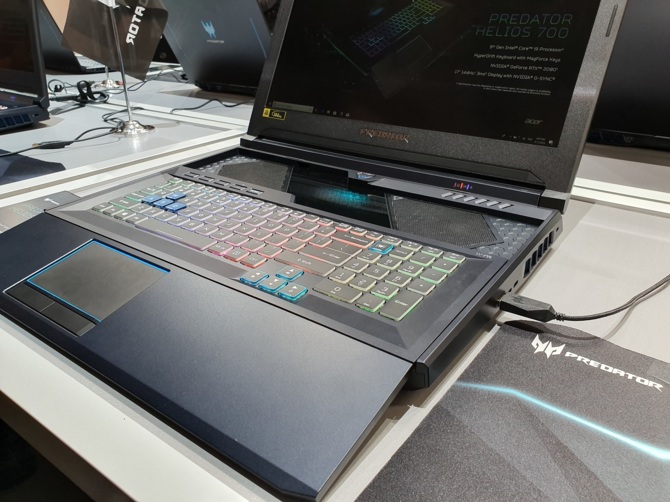 Acer Helios 700 - notebook z wysuwaną klawiaturą oraz RTX 2080 [6]