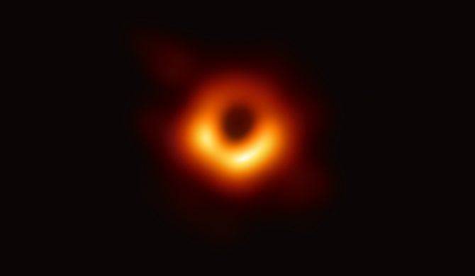 Pierwsze zdjęcie czarnej dziury. Pomógł specjalny algorytm [1]