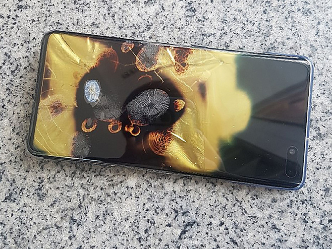Samsung Galaxy S10 5G eksplodował. Historia lubi się powtarzać [1]