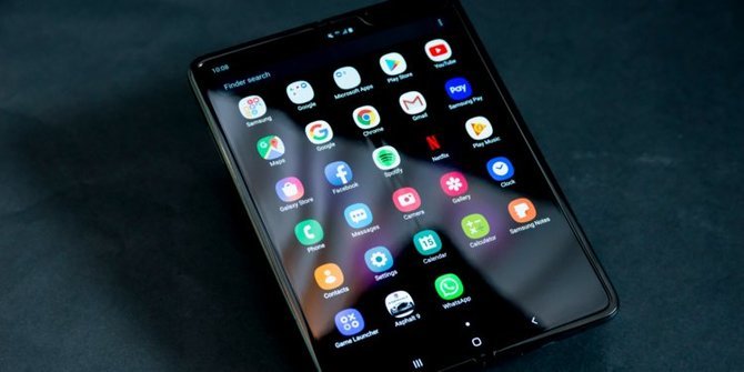 Samsung Galaxy Fold: Smartfon anulowany. Nie trafi do sklepów [1]