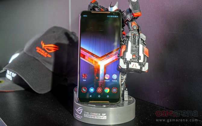 ASUS ROG Phone 2 - debiutuje flagowy smartfon dla graczy [1]