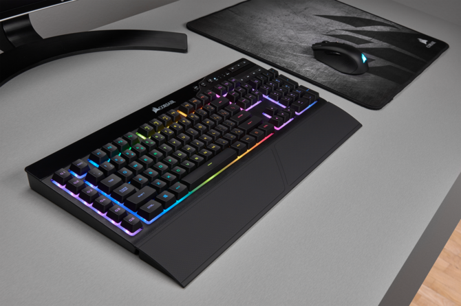 Corsair K57 RGB - bezprzewodowa klawiatura z podpórką i RGB LED [3]