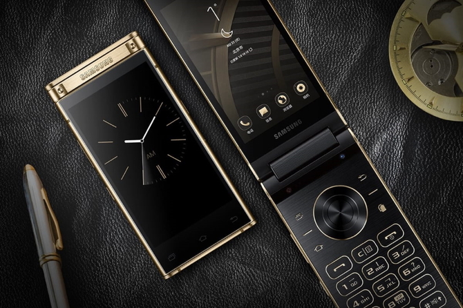 Samsung W2020 - kolejna generacja składanego smartfona z klapką [3]