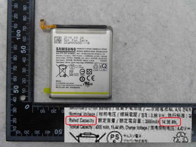 Samsung Galaxy S11e może dostać baterię o pojemności 3800 mAh [1]