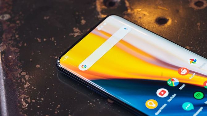 Smartfony OnePlus 8 otrzymają ekran 120 Hz o jasności 1000 nitów [1]