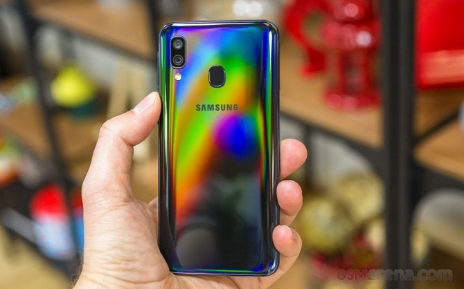 Samsung Galaxy A41 – specyfikacja smartfona z układem Helio P65 [3]