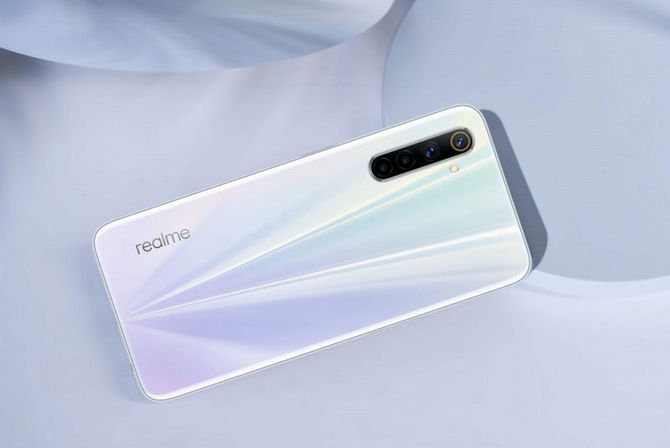 Realme 6 oraz 6 Pro oficjalnie. Flagowe podzespoły w niskiej cenie [4]